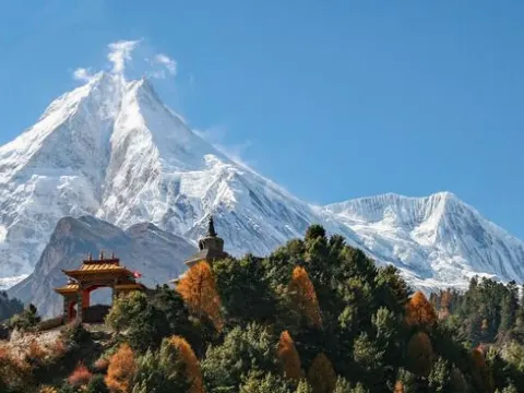 Manaslu Tsum Valley Trek